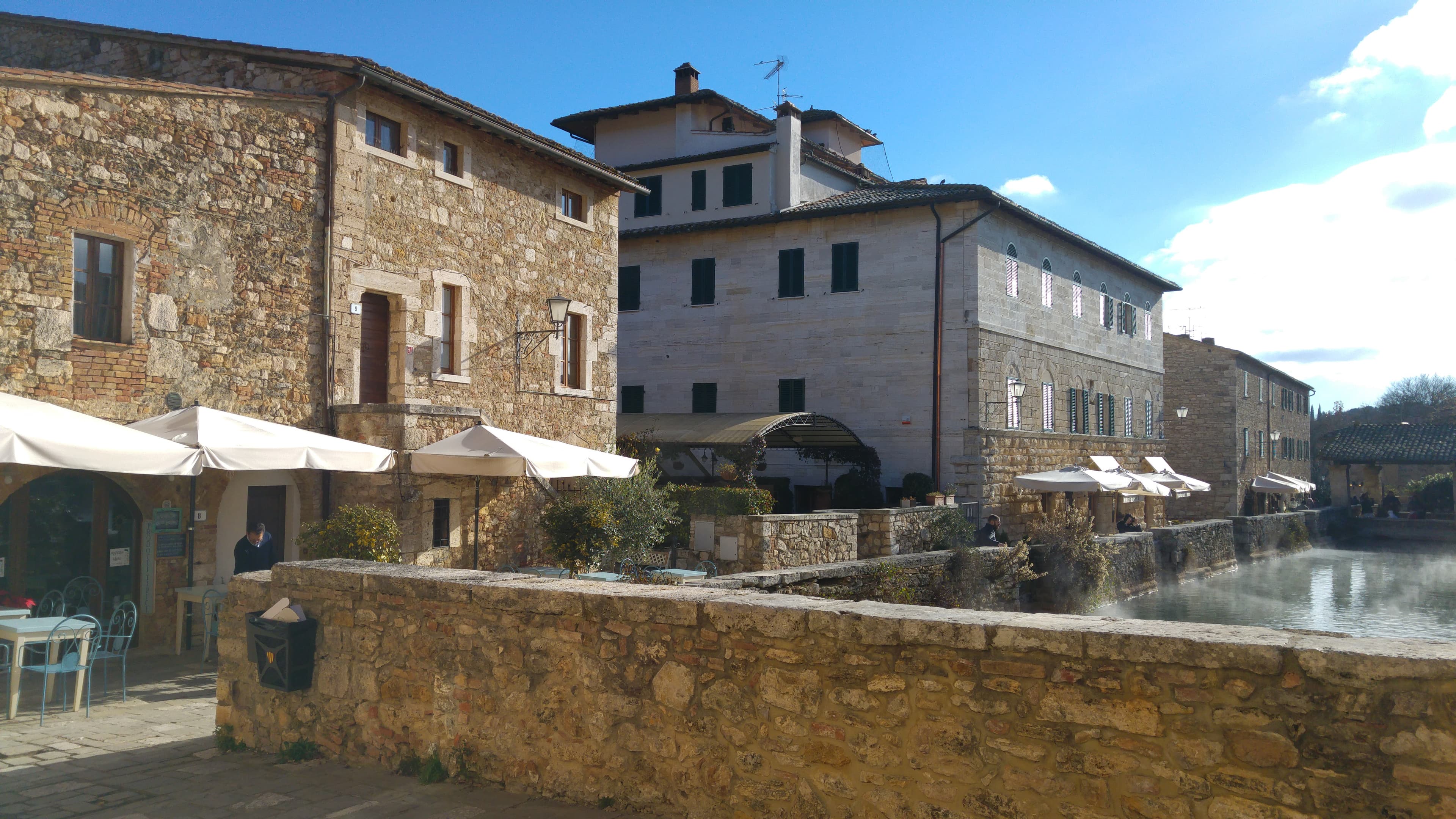 Bagno Vignoni — la piazza termale, Val d'Orcia